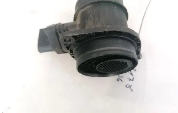 Skoda Octavia Mk2 (1Z) Mass air flow meter 0281002531 038906461B