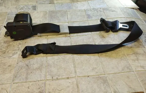 Opel Zafira A Front seatbelt 24417108 040210