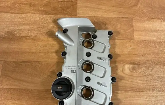 Audi A6 S6 C6 4F Rocker cam cover 06E103484G