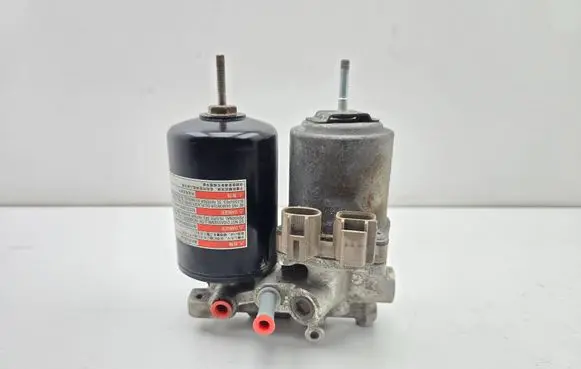Toyota Prius+ (ZVW40) ABS Pump 4707012010
