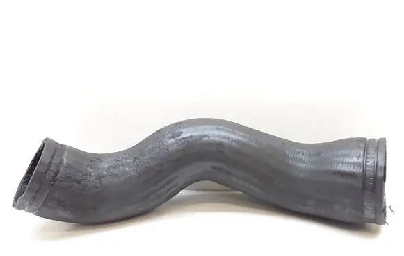 Volvo V70 Intercooler hose/pipe 30680218