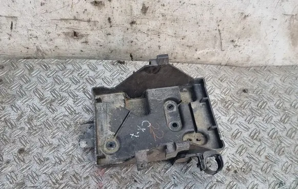 Battery tray
