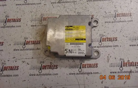 Toyota Auris 150 Airbag control unit/module 8917002110