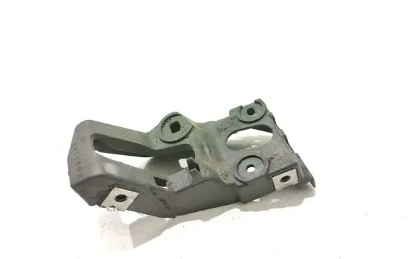 Fender mounting bracket