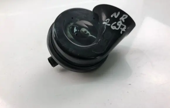 Volvo S70 V70 V70 XC Horn signal E1000209