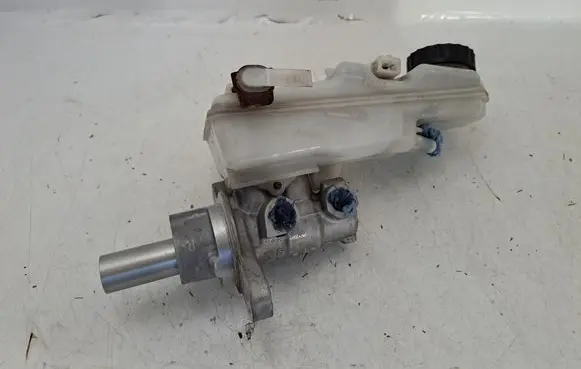 Toyota Auris 150 Master brake cylinder 4720109300