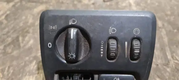 Volvo S60 Light switch 30739313