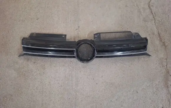 Volkswagen Golf VI Front grill 5K0853653