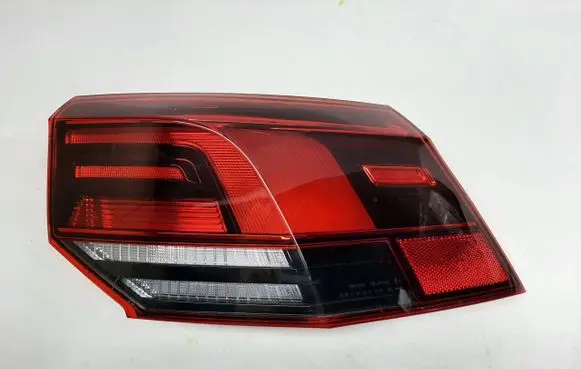 Volkswagen Golf VIII Rear/tail lights 5H0945096C