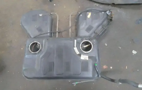 Audi A8 S8 D3 4E Fuel tank 