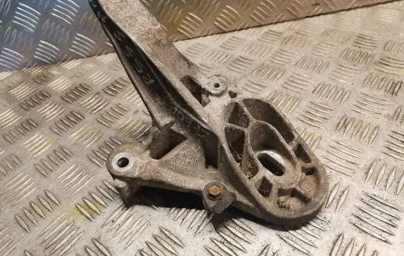 Mini One - Cooper Clubman R55 Gearbox mounting bracket 6872019