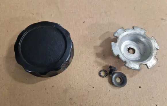Volkswagen Golf I Seat adjustment knob 171881671