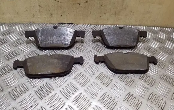 Volvo XC60 Brake pads (front) 