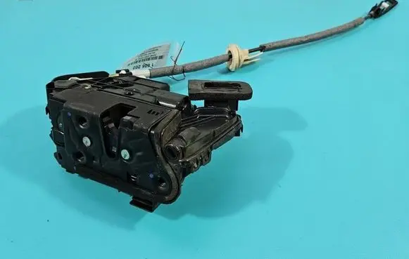 Volkswagen Golf Sportsvan Front door lock 5NB837016B IMPRK1606202