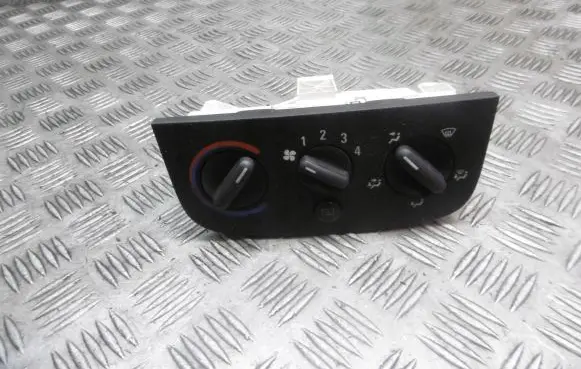 Opel Corsa C Interior fan control switch 