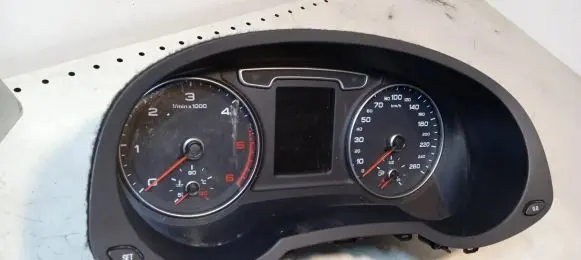 Audi Q3 8U Speedometer (instrument cluster) 8U0920940E