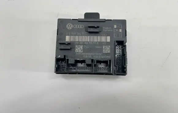 Audi Q7 4L Door control unit/module 8K0959793M