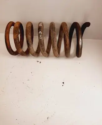 Mercedes-Benz W123 Rear coil spring