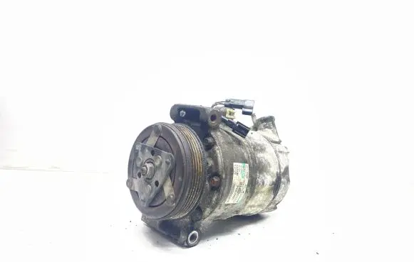 Volvo V70 Air conditioning (A/C) compressor (pump) P30630921