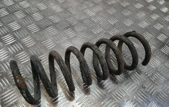 Mercedes-Benz E W210 Front coil spring