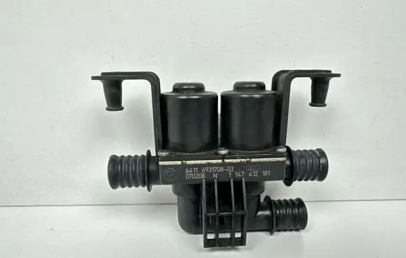 BMW 5 E60 E61 Coolant heater control valve 6931708