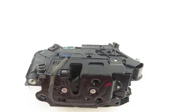 Skoda Superb B6 (3T) Rear door lock 5N0839015D