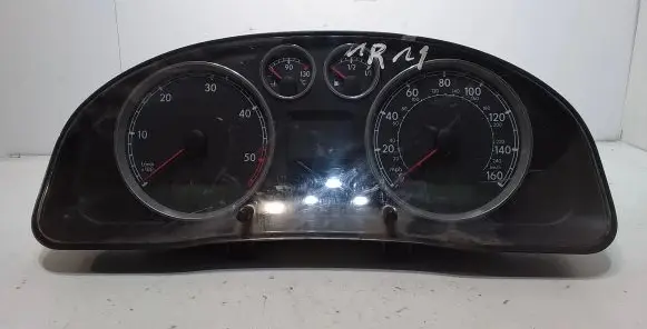 Volkswagen PASSAT B5.5 Speedometer (instrument cluster) 88311245