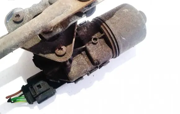 Skoda Fabia Mk1 (6Y) Wiper motor 0390241524 05802-03-20