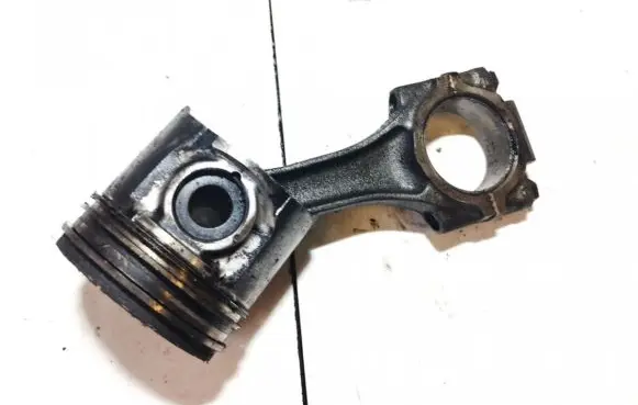 Renault Master I Piston with connecting rod