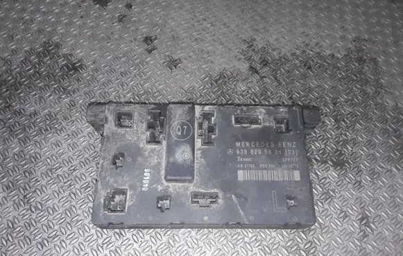 Mercedes-Benz Vito Viano W639 Door control unit/module 6398200326