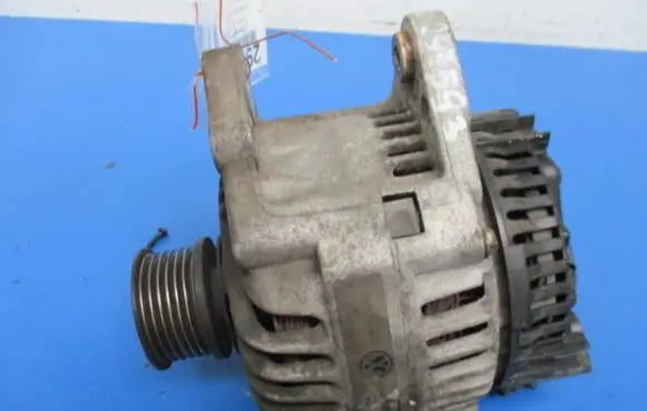 Volkswagen Golf III Generator/alternator