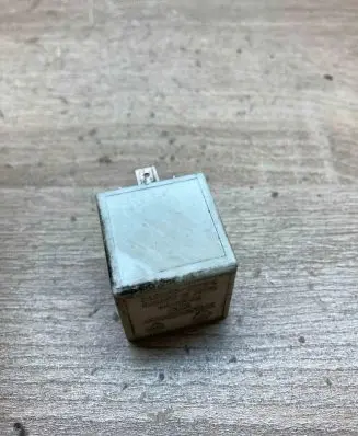 Renault Laguna I Other relay 7700822929