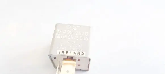 Audi A4 S4 B5 8D Other relay 8a0951253b 899578000