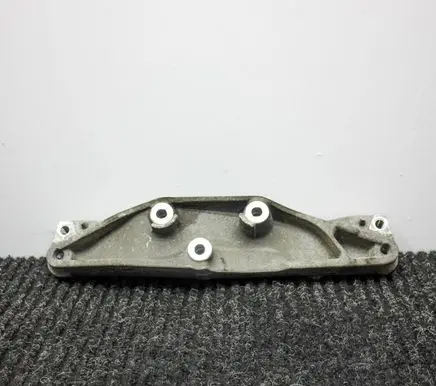 Volvo V60 Rear differential/diff mount bracket 31437628
