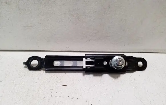 Toyota C-HR II Seat belt adjustment rail E563003