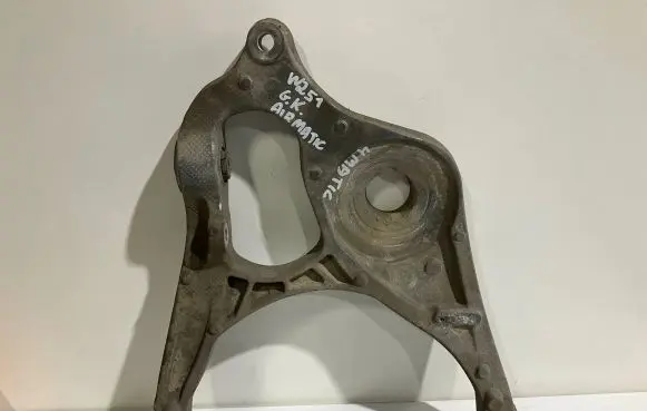 Mercedes-Benz R W251 Rear upper control arm/wishbone