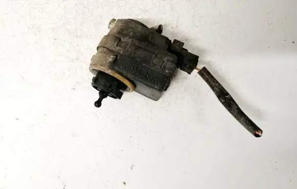 Headlight level adjustment motor