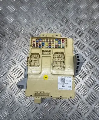 Hyundai Santa Fe Fuse module 91951S1710