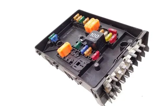 Volkswagen Caddy Fuse module 2K1937535K 2K1937820B 2K1937819D