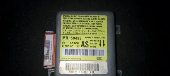 Mitsubishi Carisma Airbag control unit/module mr158433 0285001127