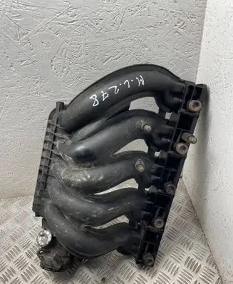 Mercedes-Benz ML W163 Intake manifold a61209037