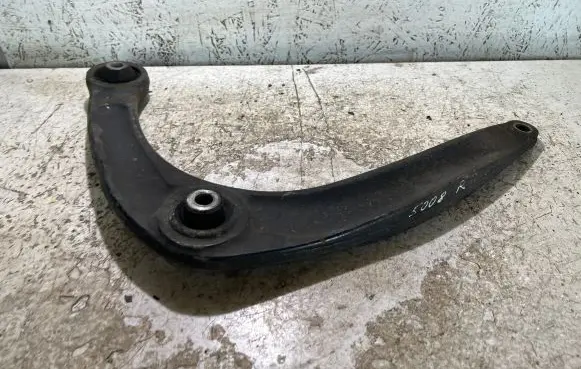 Peugeot 5008 Front lower control arm/wishbone