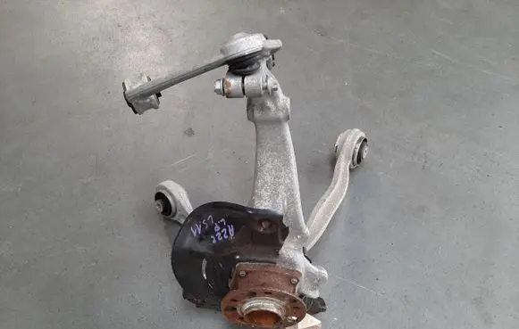 Mercedes-Benz S W222 Front wheel hub A2221901