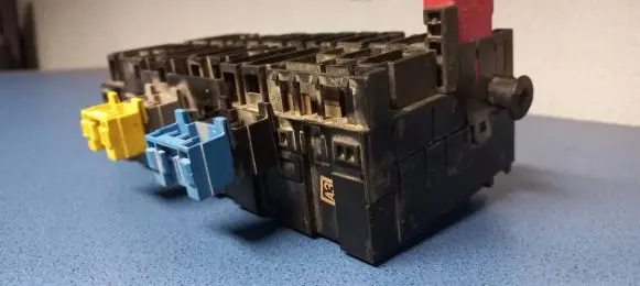 Volkswagen Sharan Fuse box set 357937039