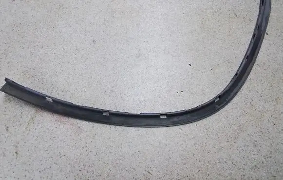 Mercedes-Benz GL X166 Front arch trim A1668846422