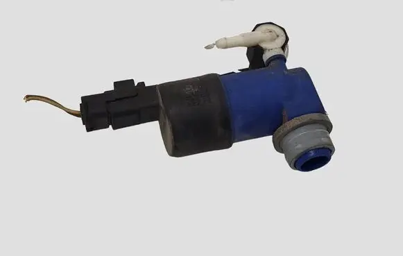 Renault Clio III Windscreen/windshield washer pump 9641553880