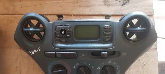 Toyota Yaris Climate control unit 758268701D 758270701D
