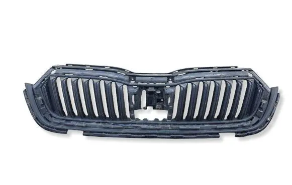 Skoda Octavia Mk4 Front bumper upper radiator grill 5E3853653