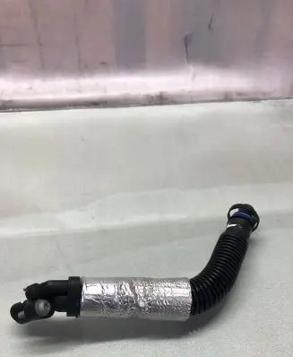 Volkswagen Taigo Breather hose/pipe 05e103474ae