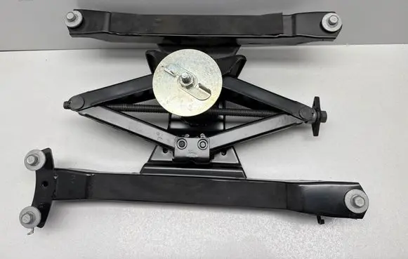 Chrysler Pacifica Lift Jack 68256894AD 60721B 201107